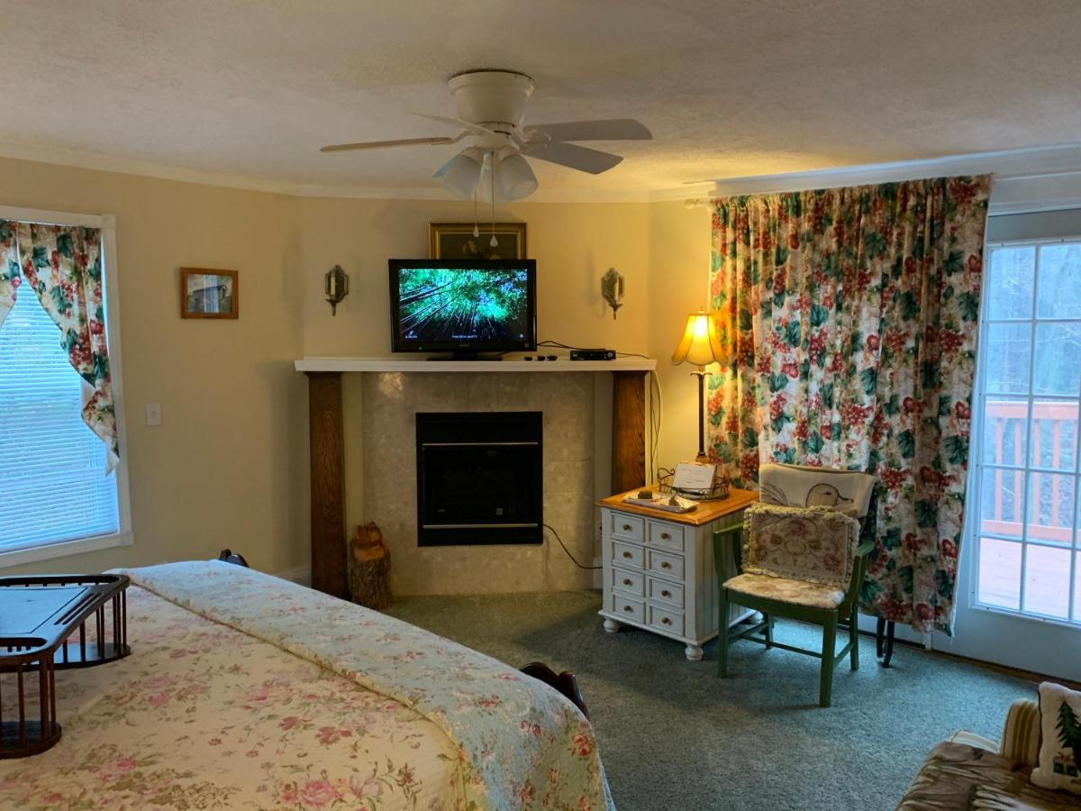 Emerald Necklace Inn Bed And Breakfast Lakewood Exteriér fotografie