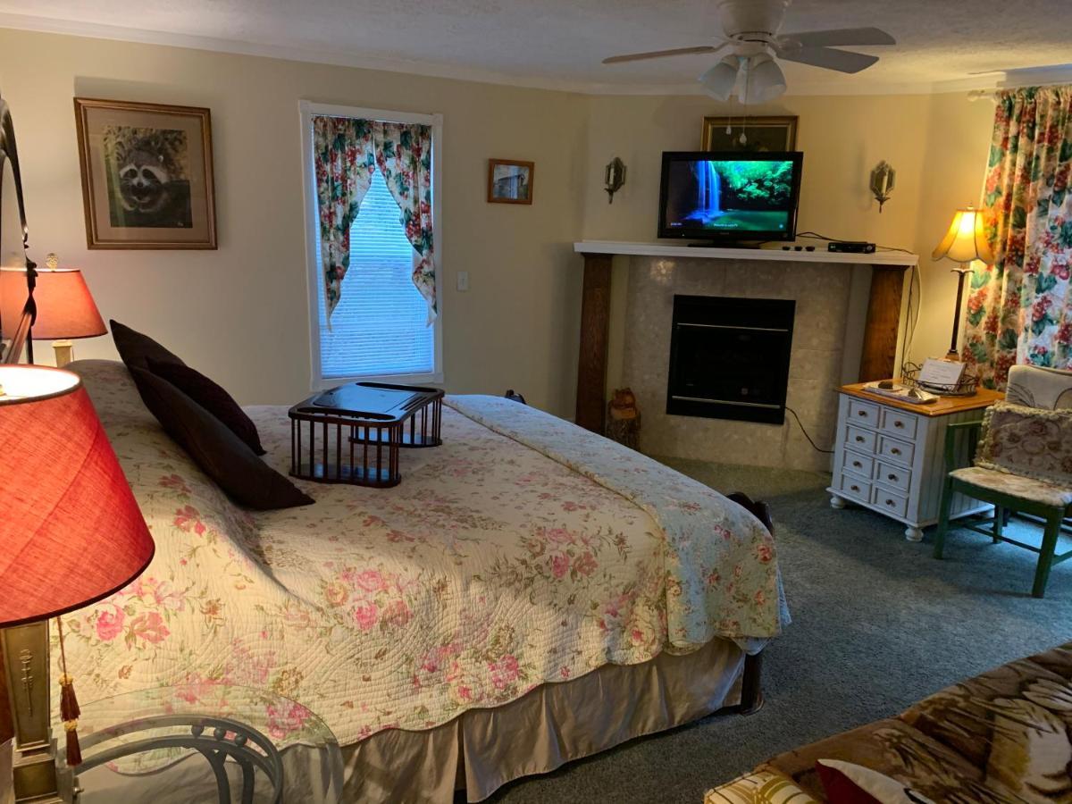 Emerald Necklace Inn Bed And Breakfast Lakewood Exteriér fotografie