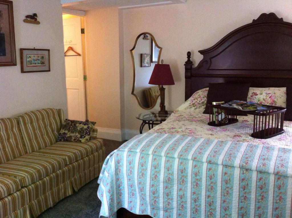 Emerald Necklace Inn Bed And Breakfast Lakewood Pokoj fotografie